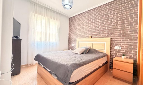 Revente - Apartment -
Torrevieja - Centro - Muelle Pesquero