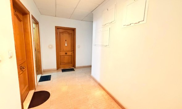 Revente - Apartment -
Torrevieja - Centro - Muelle Pesquero