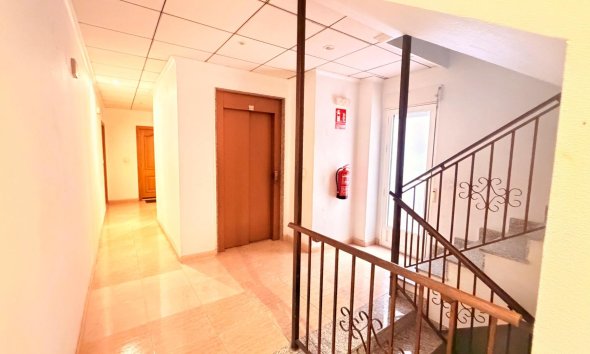 Revente - Apartment -
Torrevieja - Centro - Muelle Pesquero