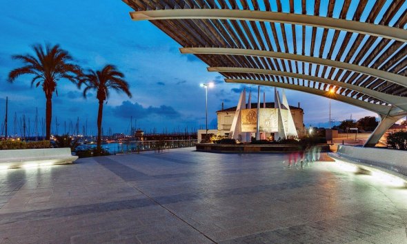 Revente - Apartment -
Torrevieja - Centro - Muelle Pesquero