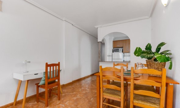 Revente - Apartment -
Torrevieja - Centro