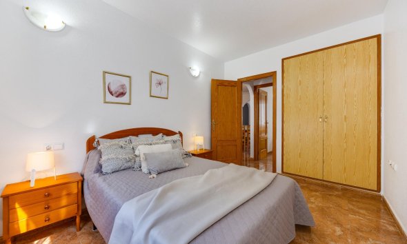 Revente - Apartment -
Torrevieja - Centro