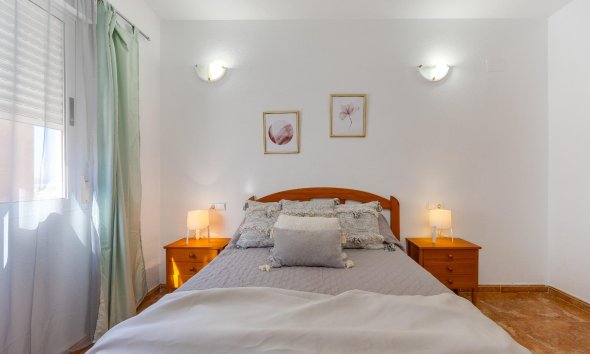 Revente - Apartment -
Torrevieja - Centro
