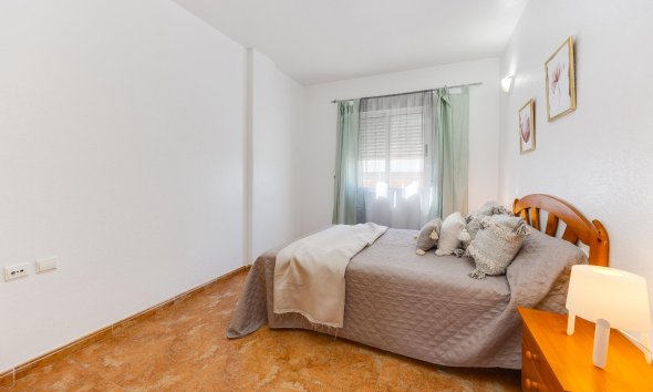 Revente - Apartment -
Torrevieja - Centro