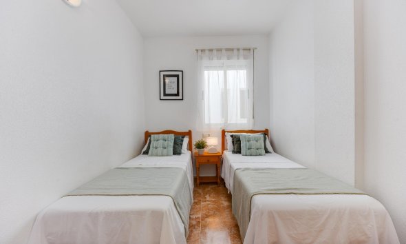 Revente - Apartment -
Torrevieja - Centro