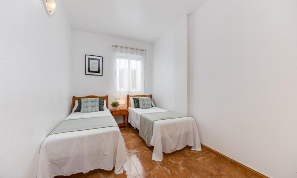 Revente - Apartment -
Torrevieja - Centro