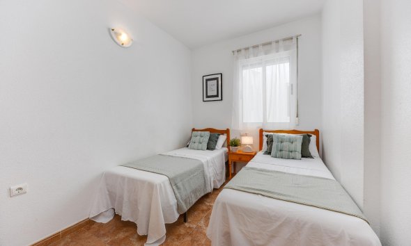 Revente - Apartment -
Torrevieja - Centro