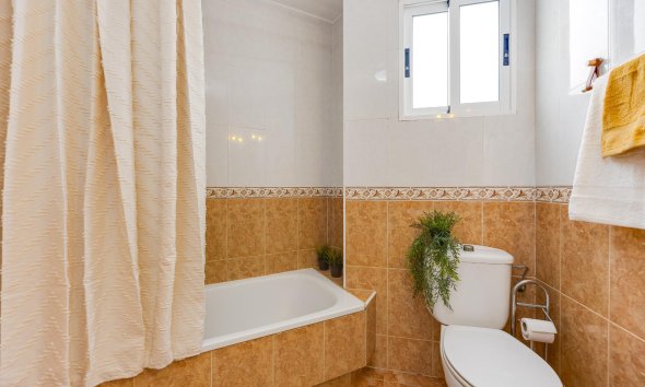 Revente - Apartment -
Torrevieja - Centro