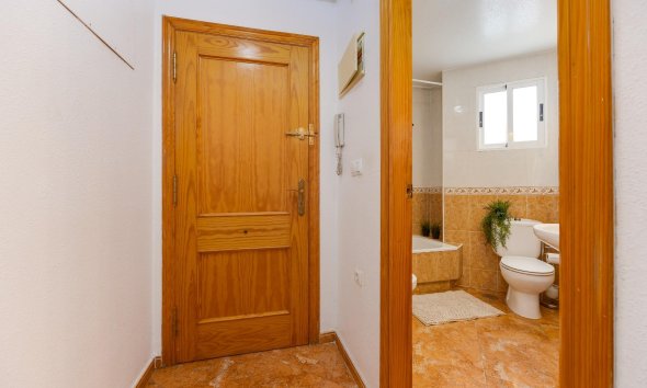 Revente - Apartment -
Torrevieja - Centro