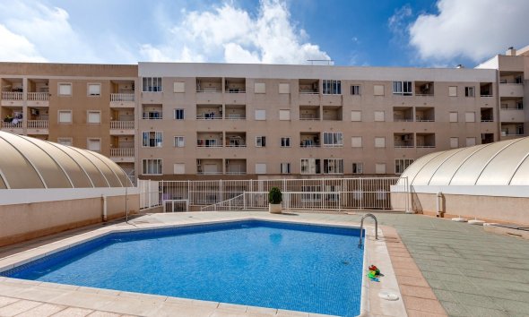Revente - Apartment -
Torrevieja - Centro