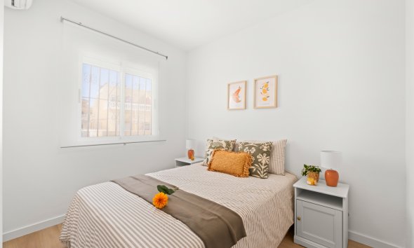Revente - Town House -
Villamartin - Costa Blanca