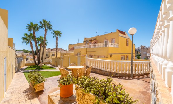 Revente - Town House -
Villamartin - Costa Blanca