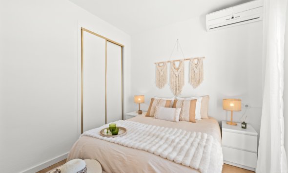 Revente - Town House -
Villamartin - Costa Blanca