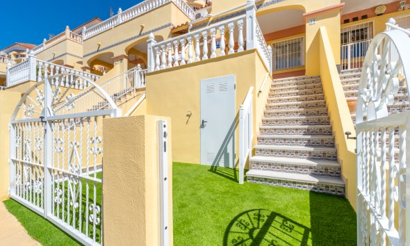 Revente - Town House -
Villamartin - Costa Blanca