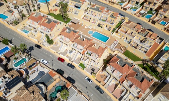 Revente - Town House -
Villamartin - Costa Blanca
