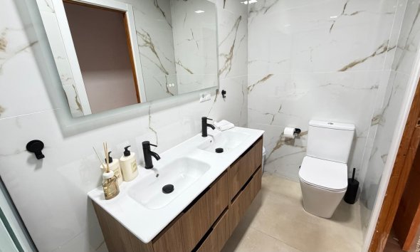 Revente - Duplex -
Torrevieja - Playa De Los Naufragos
