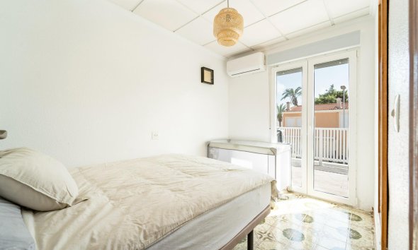Revente - Duplex -
Torrevieja - Playa De Los Naufragos