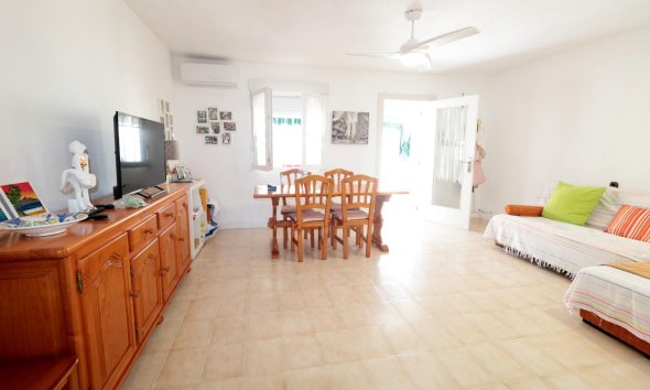 Revente - Town House -
Torrevieja - Playa De Los Naufragos