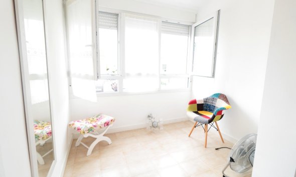 Revente - Town House -
Torrevieja - Playa De Los Naufragos