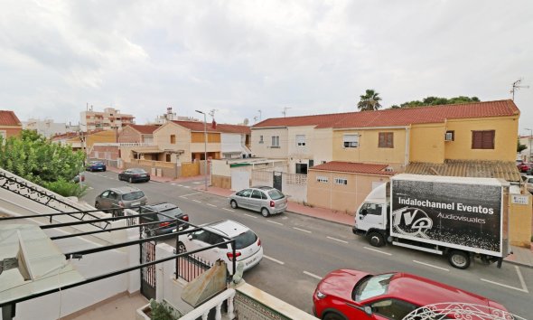 Revente - Town House -
Torrevieja - Playa De Los Naufragos