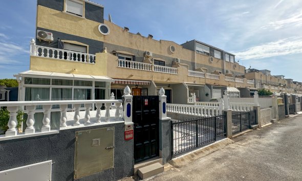 Reventa - Town House -
Orihuela Costa - Costa Blanca