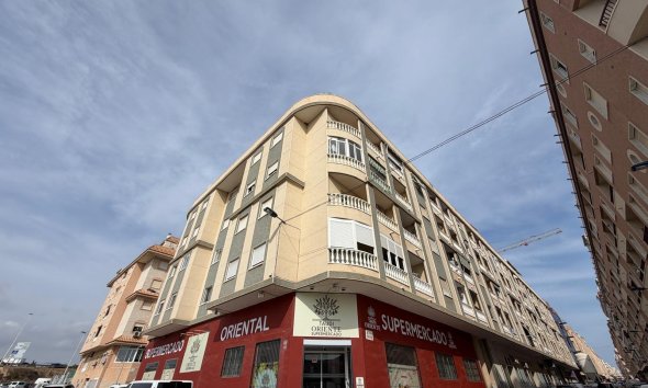 Reventa - Apartment -
Torrevieja - Parque de las Naciones