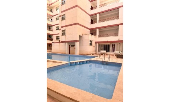 Reventa - Apartment -
Torrevieja - Centro