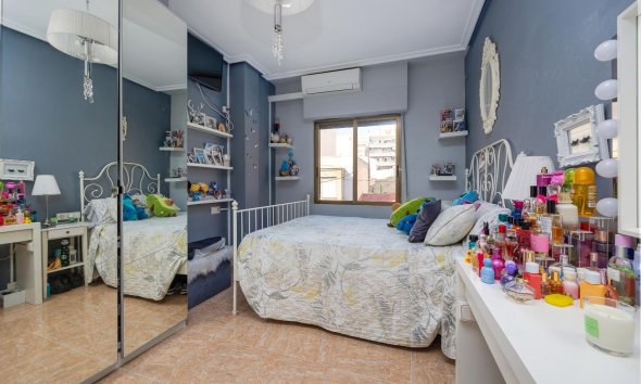 Reventa - Apartment -
Torrevieja - Centro