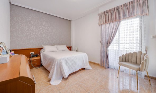 Reventa - Apartment -
Torrevieja - Centro