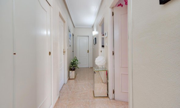 Reventa - Apartment -
Torrevieja - Centro
