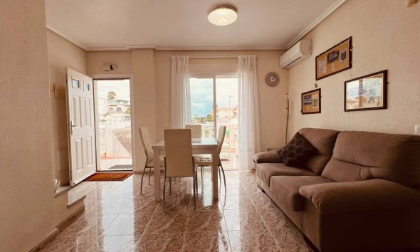 Resale - Apartment -
Villamartin - Costa Blanca