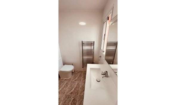 Resale - Apartment -
Villamartin - Costa Blanca