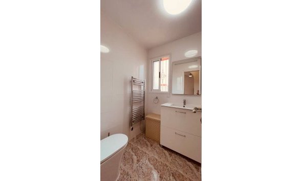Resale - Apartment -
Villamartin - Costa Blanca
