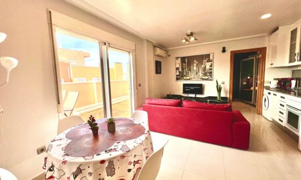 Revente - Attique -
Torrevieja - Centro