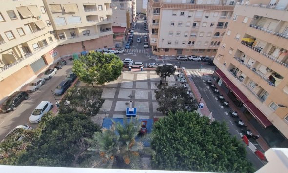 Revente - Attique -
Torrevieja - Centro