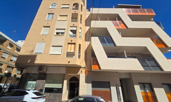 Resale - Apartment -
Torrevieja - Playa del Cura