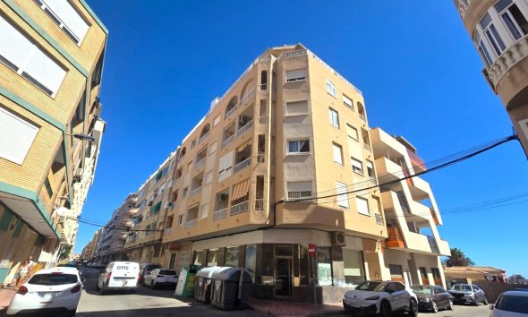 Resale - Apartment -
Torrevieja - Playa del Cura