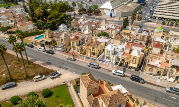 Resale - Town House -
Torrevieja - Costa Blanca