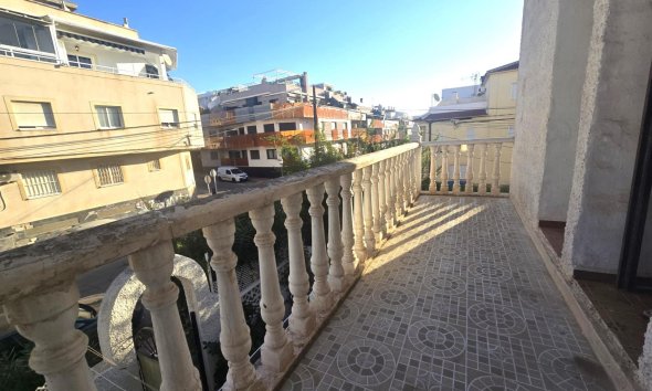 Revente - Duplex -
Torrevieja - Habaneras