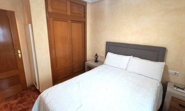 Revente - Apartment -
Torrevieja - Centro