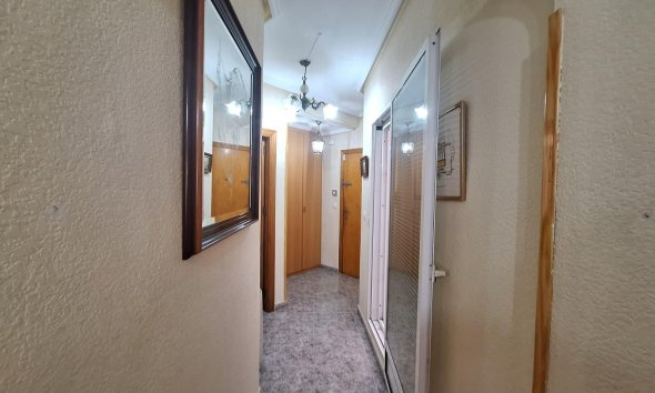 Resale - Apartment -
Torrevieja - Playa de los Locos