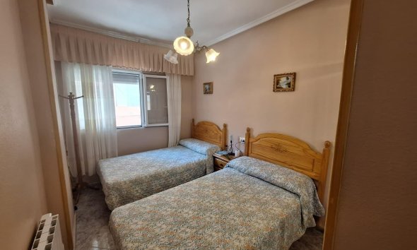Resale - Apartment -
Torrevieja - Playa de los Locos
