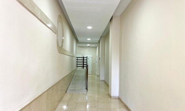 Revente - Apartment -
Torrevieja - Puerto Deportivo