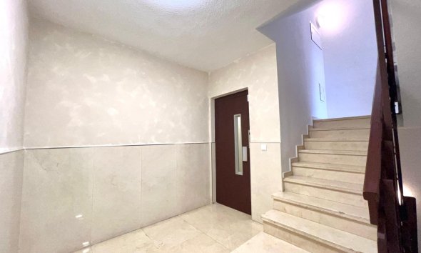 Revente - Apartment -
Torrevieja - Puerto Deportivo