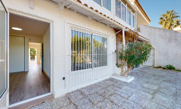 Resale - Apartment -
Villamartin - Costa Blanca