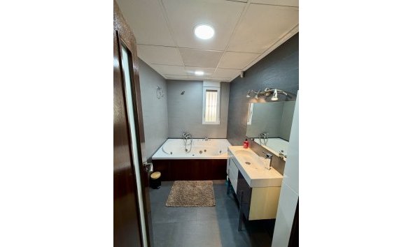 Revente - Bungalow -
Benferri - Inland