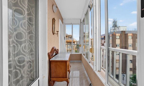 Revente - Apartment -
Torrevieja