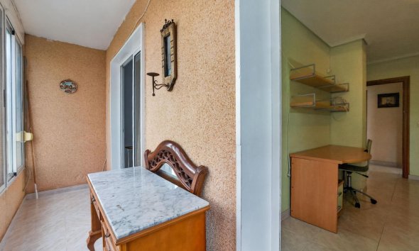 Revente - Apartment -
Torrevieja