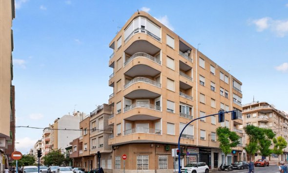 Revente - Apartment -
Torrevieja