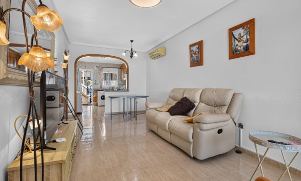 Revente - Villa -
Orihuela Costa - Costa Blanca